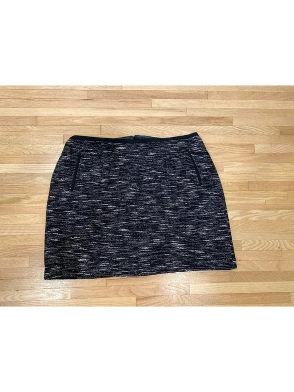 Talbots piped tweed mini skirt black white 20W petite